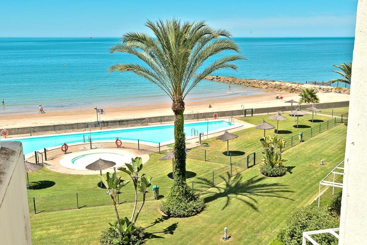 On Beach Deluxe Apartment With Pools And Own Garden Эль-Пуэрто-де-Санта-Мария Экстерьер фото
