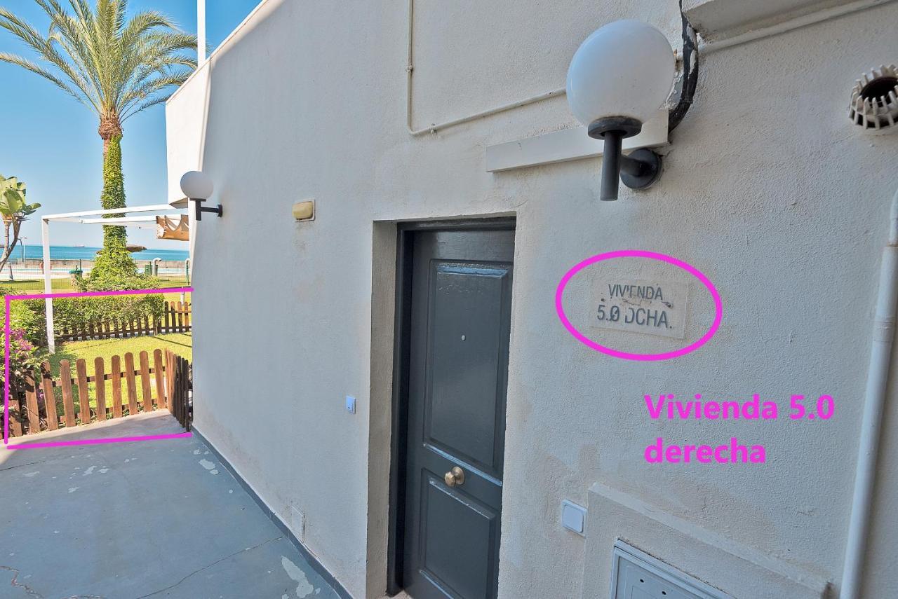 On Beach Deluxe Apartment With Pools And Own Garden Эль-Пуэрто-де-Санта-Мария Экстерьер фото