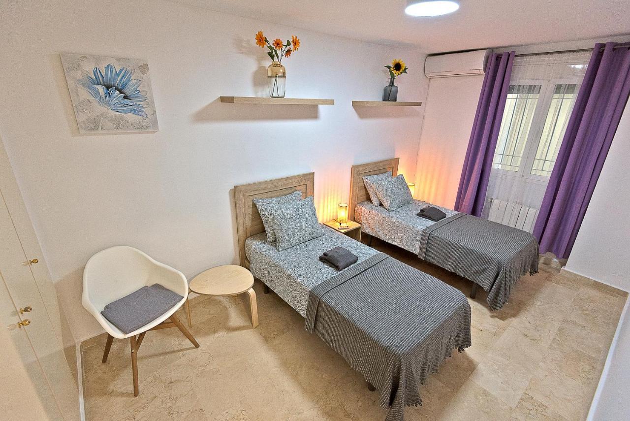 On Beach Deluxe Apartment With Pools And Own Garden Эль-Пуэрто-де-Санта-Мария Экстерьер фото